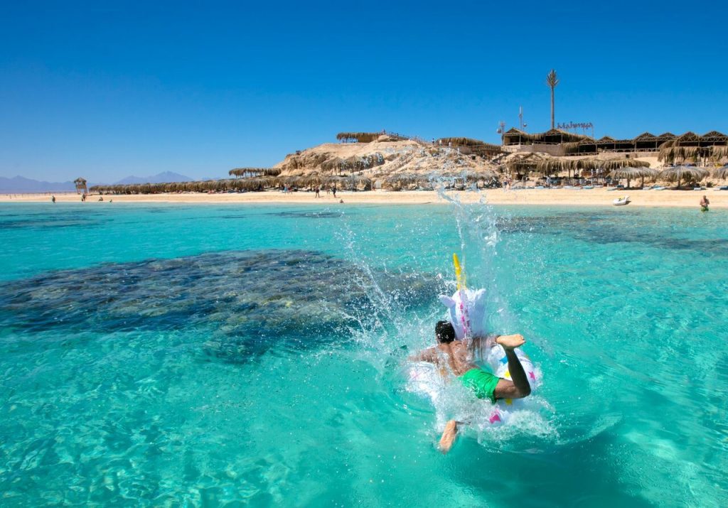 Snorkeling at Mahmya island